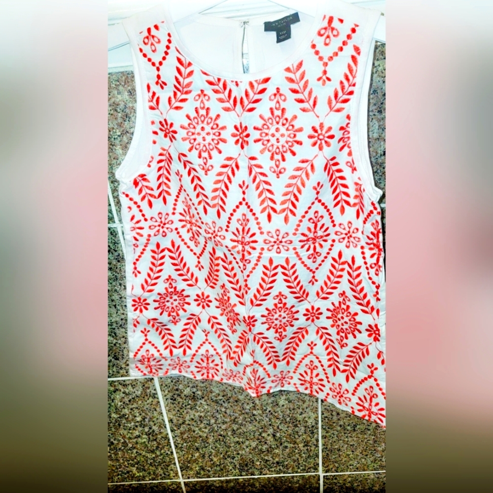 Ann Taylor Red Graphic Sleeveless Tank Top